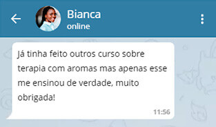 O Curso Online de Aromaterapia Alfa Funciona? Sim, o Curso Online de Aromaterapia Alfa funciona. O curso é apresentado em formato online, composto por uma série de videoaulas. Ele é abrangente e começa desde o básico até níveis mais avançados, tornando-o adequado tanto para iniciantes quanto para pessoas com algum conhecimento prévio sobre aromaterapia. O conteúdo do curso é organizado em módulos, abordando uma ampla variedade de tópicos relacionados à aromaterapia. Isso inclui informações sobre o que são óleos essenciais, como são feitos, como comprá-los, sua qualidade e variações de preços, entre outros. Além disso, o curso ensina como usar os óleos essenciais, como prepará-los, diluí-los e aplicá-los de maneira segura e eficaz. O curso também abrange uma extensa lista de óleos essenciais e suas propriedades, permitindo que os alunos entendam como cada óleo pode ser aplicado para diferentes fins terapêuticos. Além disso, aspectos de segurança, toxicidade e contra-indicações são abordados, ajudando os alunos a entender quando e como usar os óleos com responsabilidade. O Curso Online de Aromaterapia Alfa Vale a Pena? Sim, o Curso Online de Aromaterapia Alfa vale a pena. O Curso de Aromaterapia Online é Certificado pela ABRATH e é uma plataforma abrangente e flexível para aprender sobre a aplicação terapêutica dos óleos essenciais. Com uma ampla variedade de tópicos cobertos, certificação reconhecida e acesso ilimitado, ele oferece uma oportunidade para os interessados em aprimorar seu conhecimento sobre aromaterapia e possivelmente até seguir uma carreira nesse campo.