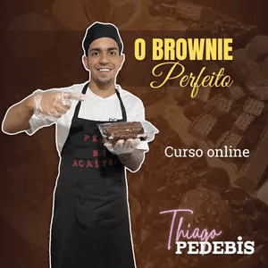 O Curso O Brownie Perfeito Passo a Passo Funciona? Sim, o Curso O Brownie Perfeito Passo a Passo funciona. O curso é um programa de treinamento online oferecido por Thiago Pedebis, um empresário e influenciador do setor gastronômico. O curso tem como objetivo ajudar as pessoas a transformar sua paixão pela confeitaria em uma fonte de renda estável, ensinando a produção de brownies e como vendê-los com sucesso. O Curso O Brownie Perfeito Passo a Passo Vale a Pena? Sim, o Curso O Brownie Perfeito Passo a Passo vale a pena. O curso aborda tópicos como preparação da massa do brownie, técnicas de corte e montagem, receitas de recheios, armazenamento, determinação de prazos de validade, decoração de brownies e oferece um certificado de conclusão.