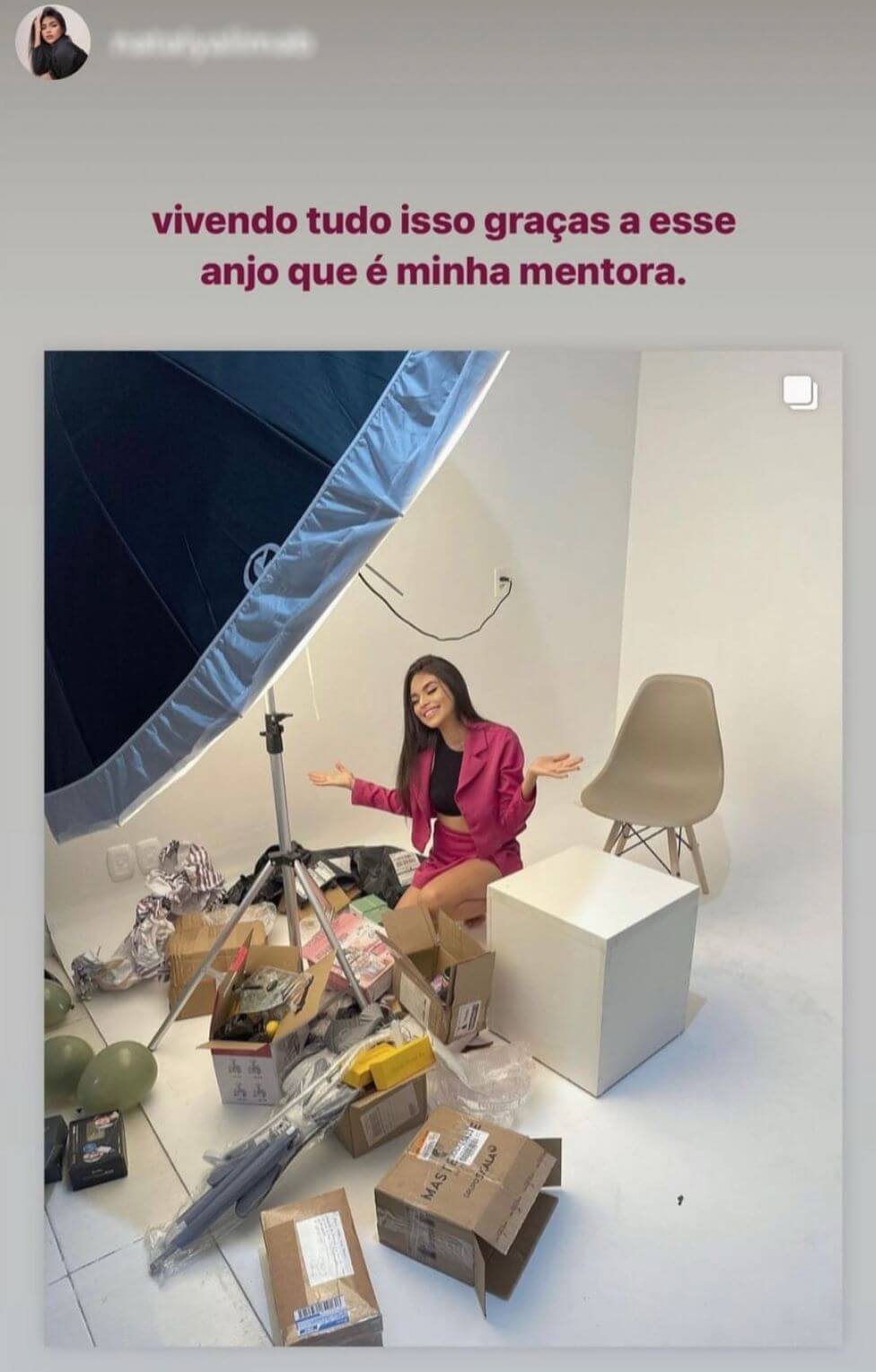 O Curso Revolução Digital UGC Funciona? Sim, o Curso Revolução Digital UGC funciona. O curso está dividido em vários módulos que abrangem desde a introdução ao marketing de influência até tópicos como encontrar marcas para trabalhar, quanto cobrar, questões legais e gestão de imagem. Também incluir informações sobre como criar vídeos, editar, e outros aspectos práticos. O Curso Revolução Digital UGC Vale a Pena? Sim, o Curso Revolução Digital UGC vale a pena. O curso ensina como se tornar um influenciador digital, ganhando dinheiro ao criar vídeos curtos para marcas, trabalhando nos bastidores, sem precisar ter seguidores nas redes sociais ou aparecer.