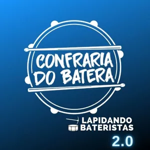 O Curso Lapidando Bateristas 2.0 Funciona? Sim, o Curso Lapidando Bateristas 2.0 funciona. Para aqueles que sempre sonharam em se tornar grandes bateristas, a oportunidade de realizar esse sonho é agora. O curso oferece um programa completo que vai desde o nível iniciante até o avançado, garantindo que os alunos desenvolvam todas as habilidades necessárias para dominar o instrumento.  O curso é dividido em cinco níveis, cada um com um conjunto específico de aulas que abordam diferentes aspectos do aprendizado da bateria. No Nível 1, com 44 aulas, os alunos são introduzidos aos componentes da bateria, aprendem como montar e afinar o instrumento, técnicas básicas de segurar baquetas e tocar pedais, além de percepção musical e testes práticos com três músicas completas. No Nível 2, com 56 aulas, a teoria musical básica é apresentada, juntamente com introdução a rudimentos, estilos musicais como rock, punk e metal, exercícios de percepção musical e estudo de três novas músicas. O Nível 3, com 66 aulas, aprofunda-se na teoria musical avançada, novos rudimentos, técnicas de Moeller e estilos musicais como country, shuffle e disco, com um teste prático de quatro novas músicas. No Nível 4, com 72 aulas, há um aprofundamento nas técnicas de Moeller, novos compassos, e estilos como blues, jazz e balada rock, concluindo com seis novas músicas. Finalmente, no Nível 5, com 34 aulas, são introduzidos novos sinais de dinâmicas e compassos quebrados, rudimentos avançados e técnicas de pés, além de independência no estilo jazz. O Curso Lapidando Bateristas 2.0 Vale a Pena? Sim, o Curso Lapidando Bateristas 2.0 vale a pena. Os principais pilares do curso incluem técnicas de mão e pé, abrangendo desde técnicas básicas até avançadas como Moeller e diferentes pegadas. Os rudimentos, como toques simples e duplos, paradiddles, flams e drags, são essenciais para qualquer baterista. O curso também abrange uma vasta gama de estilos musicais, incluindo rock, punk, metal, country, shuffle, disco, balada, blues, jazz, funk e reggae. A teoria musical é um componente crucial, envolvendo ritmos, fórmulas de compasso, leitura rítmica e símbolos musicais. A independência dos membros é trabalhada com exercícios focados na coordenação motora para mãos e pés. Além disso, há aulas sobre percepção musical, interpretação musical e exercícios de ditados rítmicos, bem como mentalidade, com foco na criação de hábitos, auto-análise e técnicas de estudo eficazes. A prática com músicas permite a aplicação prática de todo o conhecimento adquirido, tocando músicas completas. O curso oferece mais de 500 aulas e suporte direto para dúvidas, um módulo com mais de 120 partituras, e mini-cursos complementares. A plataforma premium permite acesso via celular, desktop, tablet ou smart TV, além de um grupo VIP de alunos e suporte direto com o professor. Ao final do curso, os alunos recebem um certificado de conclusão e têm acesso a materiais de apoio em PDF. Os mini cursos incluem temas específicos como funk, reggae, pedal duplo e ritmos brasileiros, ministrados por especialistas em cada área, permitindo aos alunos diversificar ainda mais suas habilidades e conhecimentos. Para quem o Curso Lapidando Bateristas 2.0 é Bom? Iniciantes Absolutos: Pessoas que nunca tocaram bateria antes, mas têm o desejo de aprender do zero. Essas aulas cobrem os fundamentos básicos, como comprar a primeira bateria, segurar as baquetas, montar e afinar o instrumento, além de ensinar os primeiros grooves e viradas. Bateristas Iniciados: Aqueles que já deram os primeiros passos na bateria, mas se sentem perdidos nos estudos e carecem de um plano de aulas estruturado. Este grupo pode melhorar suas técnicas, grooves e viradas, aperfeiçoando suas habilidades. Intermediários: Bateristas que já tocam bem e acompanham bandas, mas que nunca tiveram a oportunidade de estudar um método formal. Este grupo está interessado em teoria musical, técnicas avançadas de mãos e pés, aplicação de rudimentos, e deseja diversificar seu repertório. Amantes da Bateria: Independentemente de terem uma finalidade profissional ou de hobby, o curso atende a todos os que amam a bateria e querem aprimorar suas habilidades, seja para tocar em casa, em bandas ou para se apresentar ao vivo. Estudantes de Todas as Idades: O curso é projetado para ser acessível a todas as faixas etárias, desde jovens adolescentes até adultos e idosos que desejam aprender ou melhorar suas habilidades na bateria. Pessoas com Tempo Limitado: Para aqueles que têm uma agenda ocupada, o curso oferece flexibilidade de estudo com acesso vitalício e a possibilidade de estudar em qualquer lugar e a qualquer hora através de uma plataforma online. Entusiastas de Diversos Estilos Musicais: O curso cobre uma ampla gama de estilos musicais, incluindo rock, punk, metal, country, shuffle, disco, balada, blues, jazz, funk e reggae, tornando-o ideal para bateristas que desejam explorar e dominar diferentes gêneros.